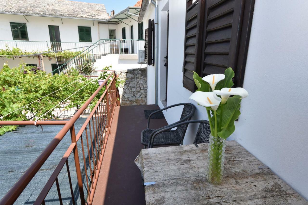 Apartments Katica Primosten Luaran gambar